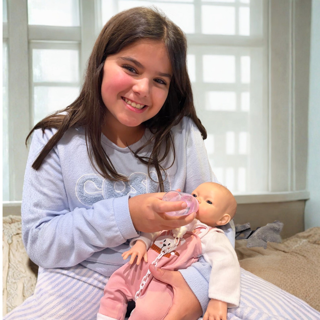 Bebé Reborn Silicona Platino Adriana (43cm, 2.3kg) – ¡Bebe, Hace Pis y Puedes Bañarla! 🍼💦