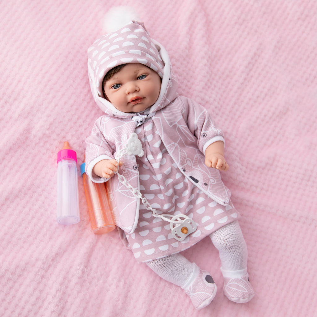 Muñeca "Inés" – Su Primera Bebé de Cuerpo Blandito (¡Incluye Biberones Mágicos