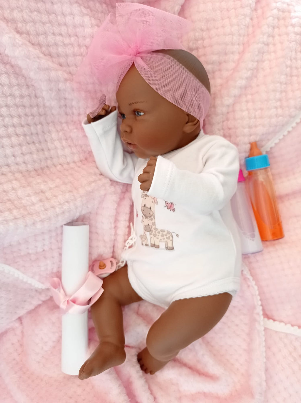 Bebe Reborn Muñeca Reborn Africa- 48cm y 2kg - Vinilo Blando, Cuerpo Tela y Caida de Cabeza