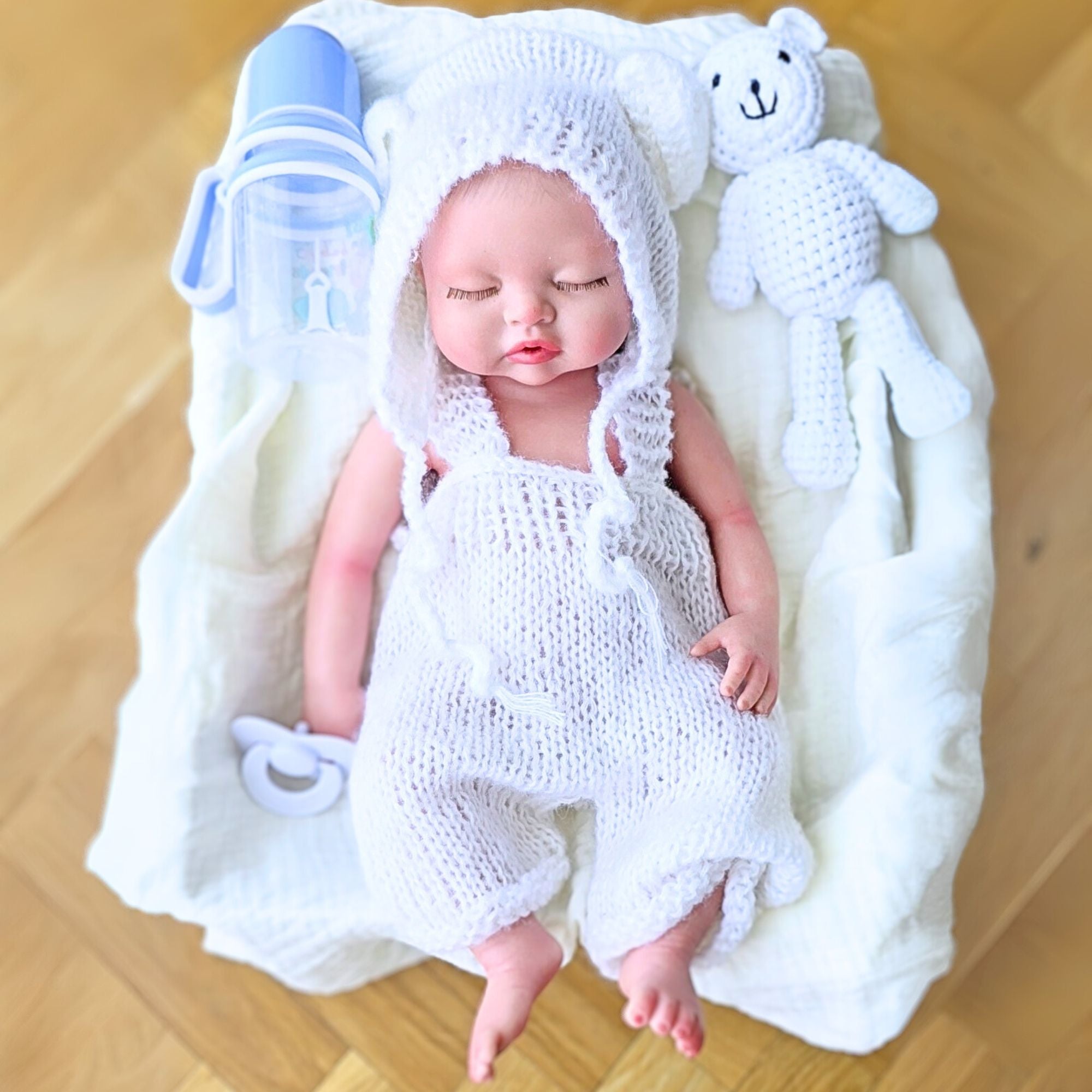 Bebé Reborn Silicona "Leo" (40 cm, 2,1 kg) – El Niño Dormilón Más Tierno y Realista